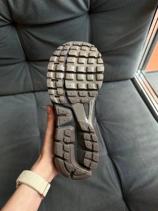 Взуття Nike Zoom Vomero 5, фото 5