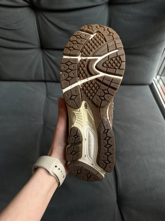 Взуття New Balance 2002R, фото 5