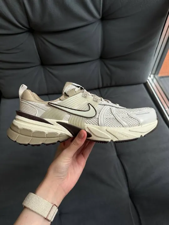 Взуття Nike V2K Run, фото 1